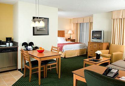 Hotel Carlisle & Embers Convention Center Екстер'єр фото