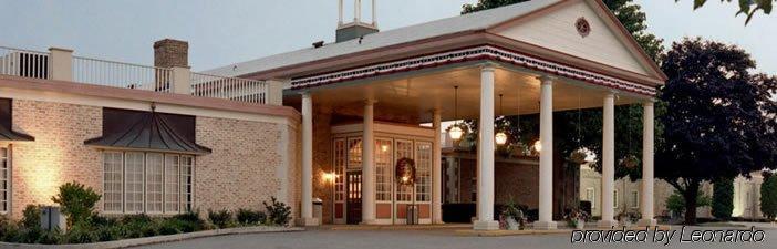 Hotel Carlisle & Embers Convention Center Екстер'єр фото