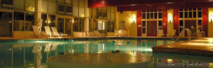 Hotel Carlisle & Embers Convention Center Екстер'єр фото